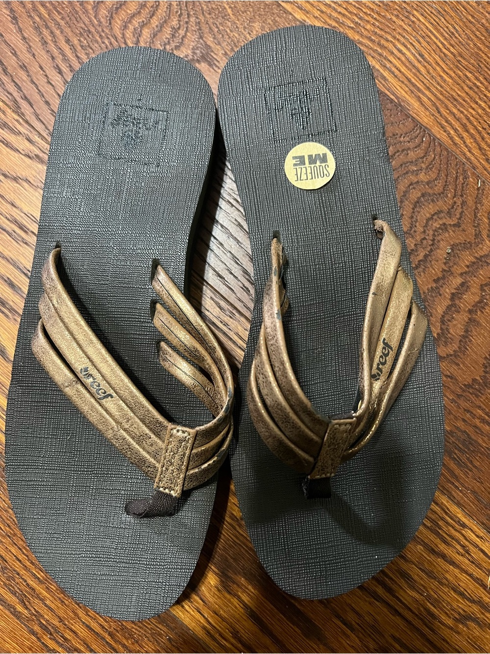 Reef Women's Metallic Bronze Triple-Strap Flip Flop Sandals